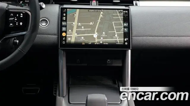 Land Rover Discovery Sport 2024 — Фото 14/20