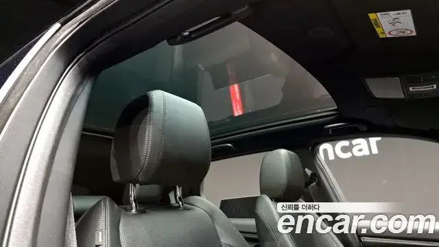 Land Rover Discovery Sport 2024 — Фото 18/20
