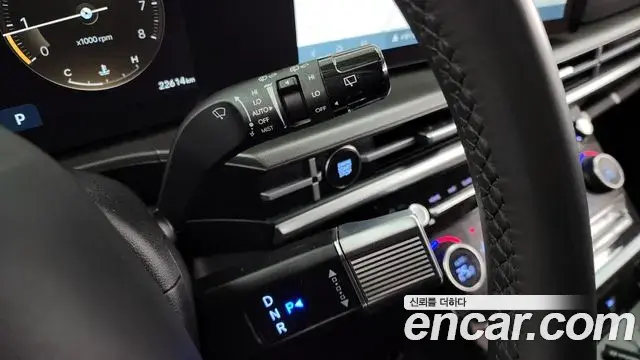 Hyundai Santa Fe 2023 — Şəkil 19/20