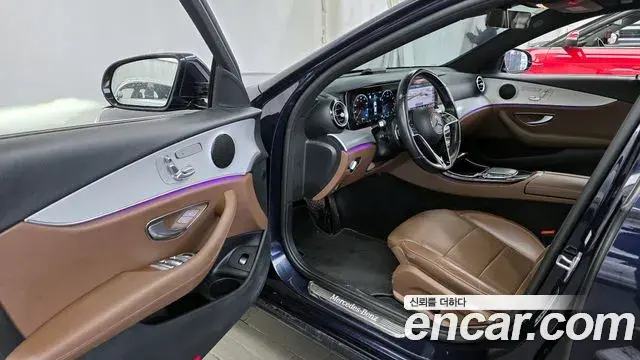 Mercedes-Benz E-Class 2021 — Şəkil 17/20