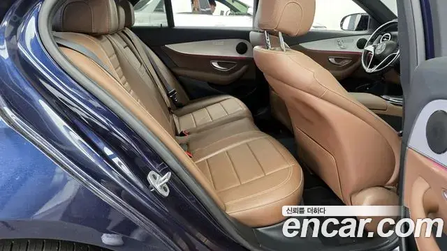 Mercedes-Benz E-Class 2021 — Şəkil 7/20
