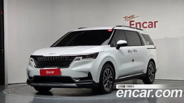 Kia Carnival 2022 — ფოტო 11/20