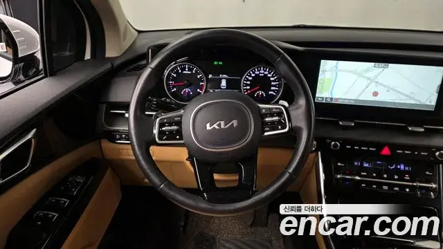 Kia Carnival 2022 — ფოტო 16/20