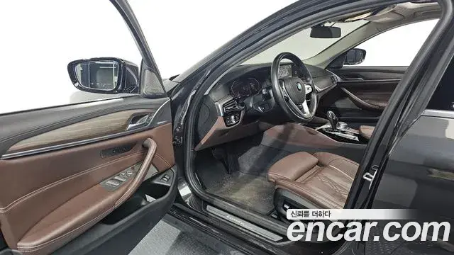 BMW 5 Series 2020 — Şəkil 20/20