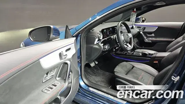 Mercedes-Benz CLA-Class 2021 — Фото 11/20