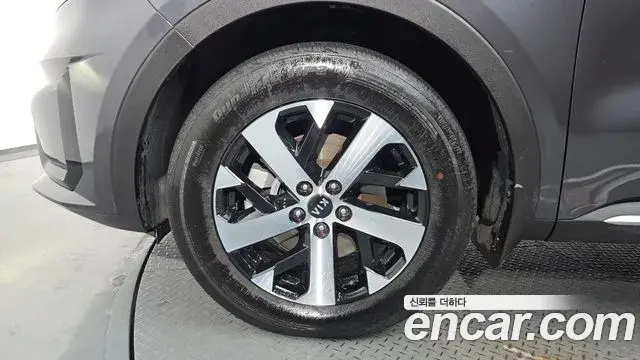 Kia Sorento 2021 — Photo 5/20