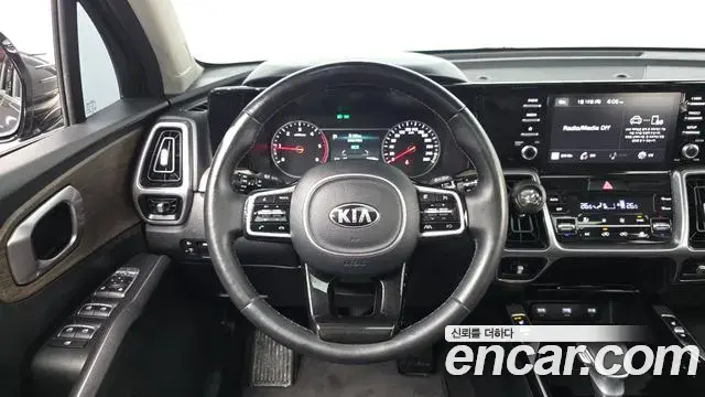 Kia Sorento 2021 — Photo 13/20