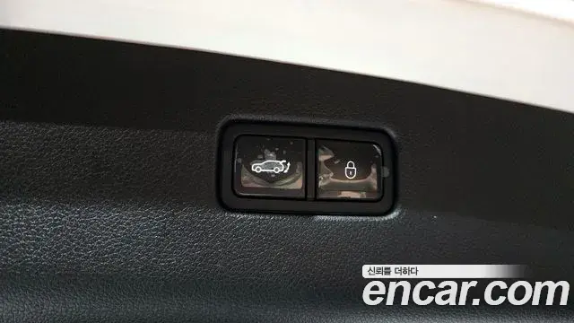 Genesis GV70 2023 — ფოტო 14/20