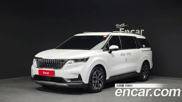 Kia Carnival 2023 — Фото 1/20