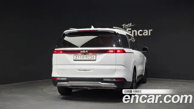 Kia Carnival 2023 — Фото 4/20