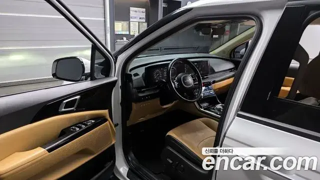 Kia Carnival 2023 — Фото 10/20