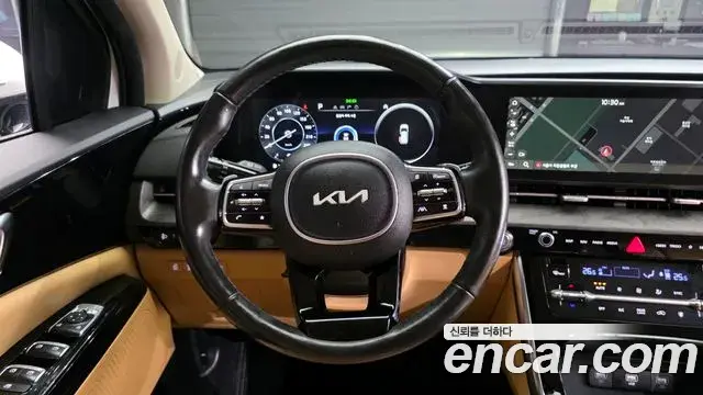 Kia Carnival 2023 — Фото 13/20