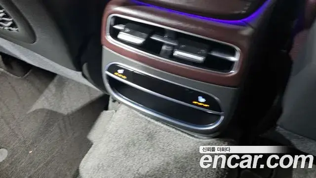 Genesis GV70 2021 — ფოტო 5/20