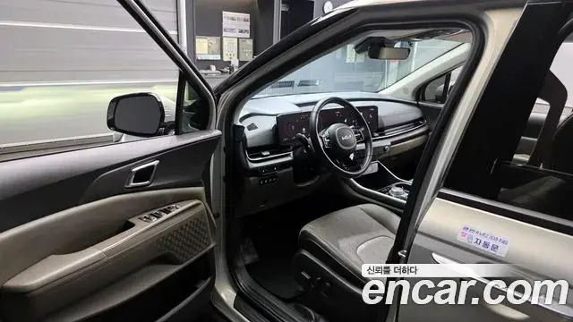 Kia Carnival 2023 — Фото 10/20