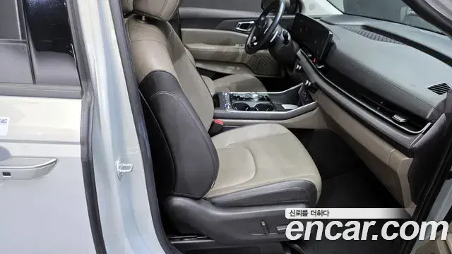 Kia Carnival 2023 — Фото 12/20