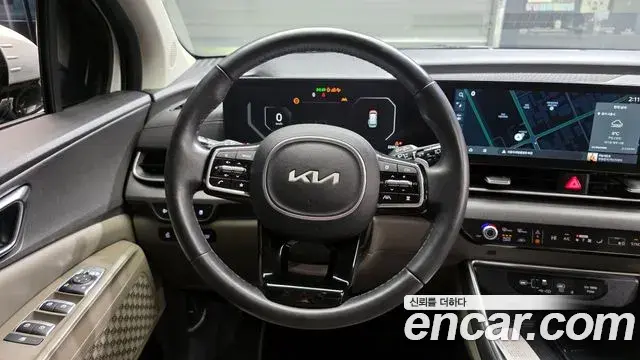 Kia Carnival 2023 — Фото 13/20