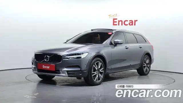 Volvo V90 Cross Country 2019 — Photo 13/20