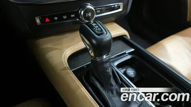 Volvo V90 Cross Country 2019 — Photo 3/20