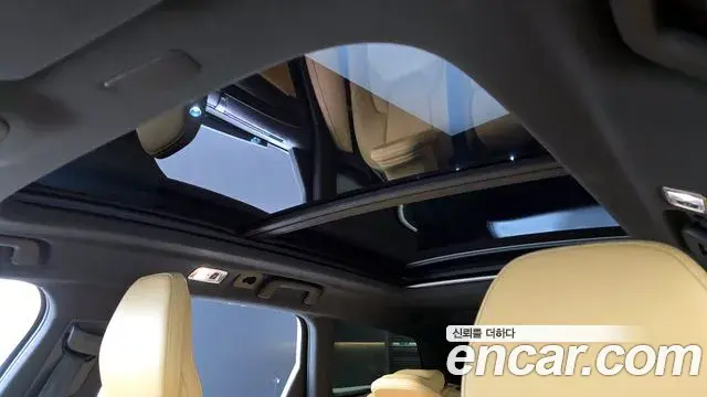 Volvo V90 Cross Country 2019 — Photo 8/20