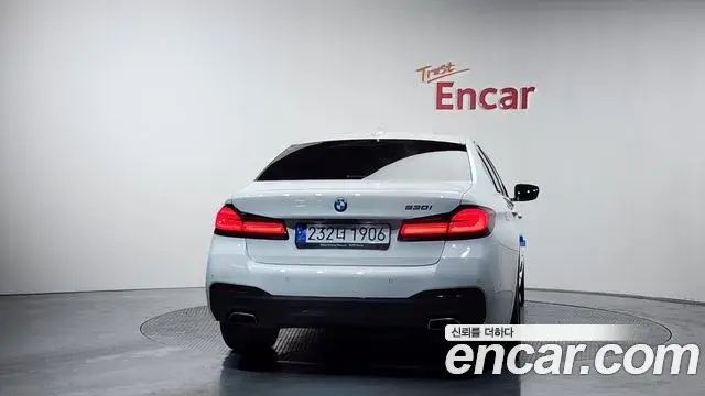 BMW 5 Series 2022 — ფოტო 7/20