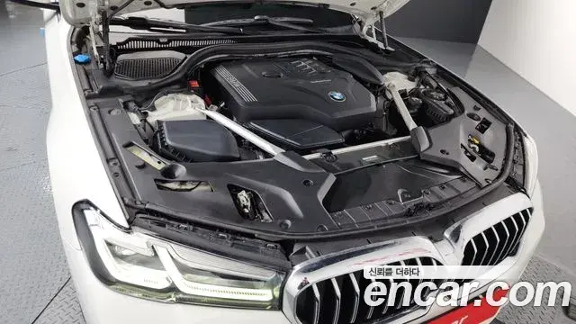 BMW 5 Series 2022 — ფოტო 12/20