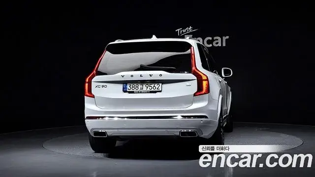 Volvo XC90 2021 — Фото 4/20