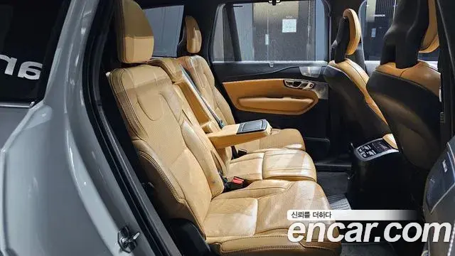 Volvo XC90 2021 — Фото 12/20