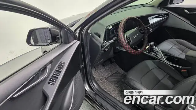Kia Niro 2025 — ფოტო 10/20