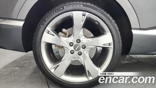 Genesis GV80 2021 — ფოტო 13/20