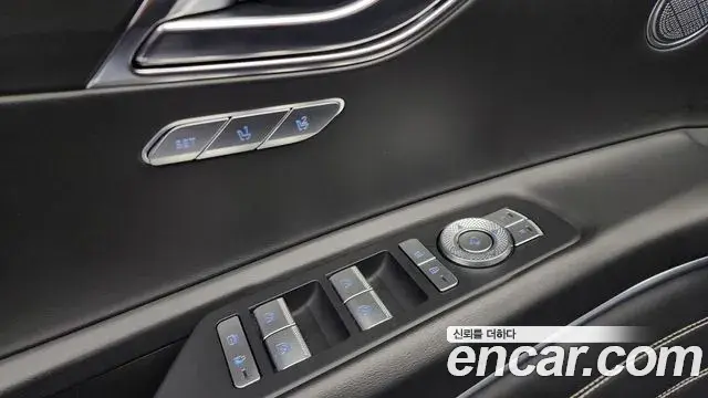 Genesis GV80 2021 — ფოტო 19/20