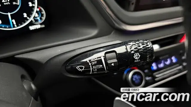Hyundai Sonata Hybrid 2021 — Şəkil 10/20
