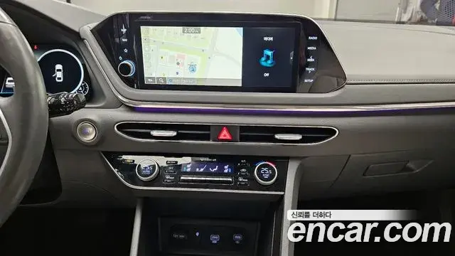 Hyundai Sonata Hybrid 2021 — Şəkil 11/20