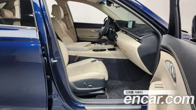 Genesis GV70 2022 — Photo 19/20
