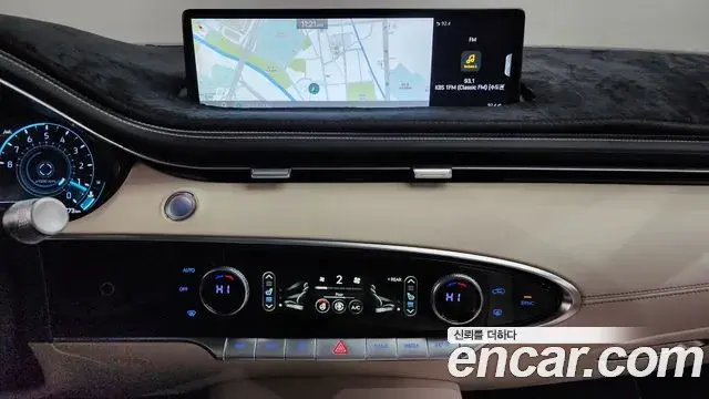 Genesis GV70 2022 — Photo 9/20