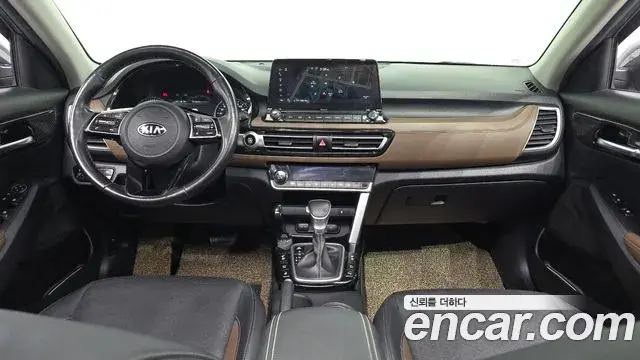 Kia Seltos 2021 — Photo 2/20