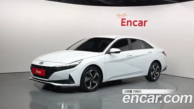 Hyundai The New Avante Hybrid 2021 — Photo 6/20