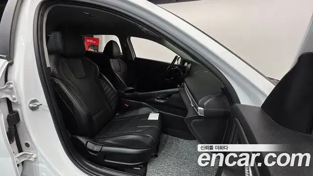 Hyundai The New Avante Hybrid 2021 — Photo 4/20