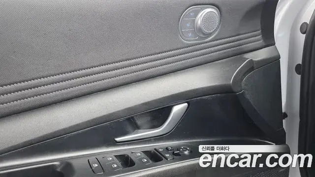 Hyundai The New Avante Hybrid 2021 — Photo 10/20