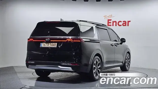 Kia Carnival 2021 — Şəkil 17/20