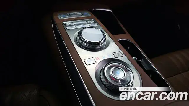 Genesis GV70 2022 — ფოტო 4/20