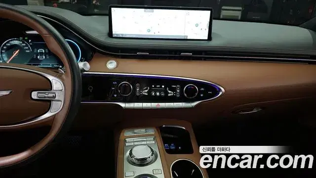 Genesis GV70 2022 — ფოტო 13/20