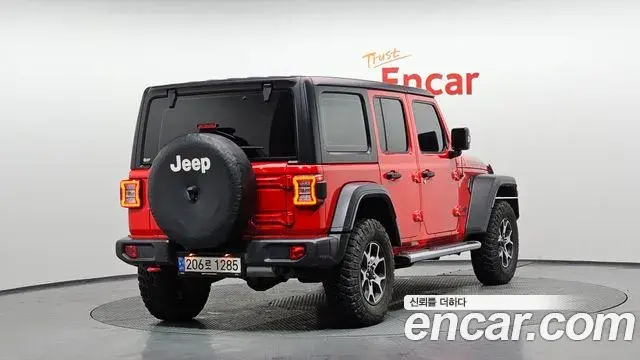 Jeep Wrangler 2021 — Фото 2/20