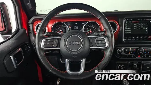 Jeep Wrangler 2021 — Фото 13/20
