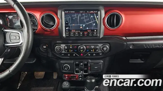 Jeep Wrangler 2021 — Фото 14/20