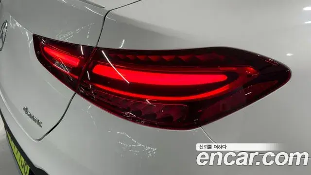 Mercedes-Benz GLE-Class 2025 — ფოტო 4/20