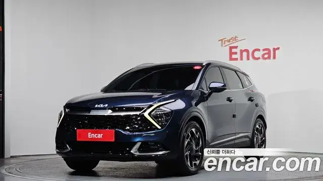 Kia Sportage 2023 — Фото 1/20