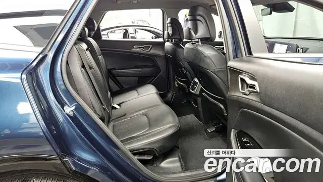 Kia Sportage 2023 — Фото 12/20