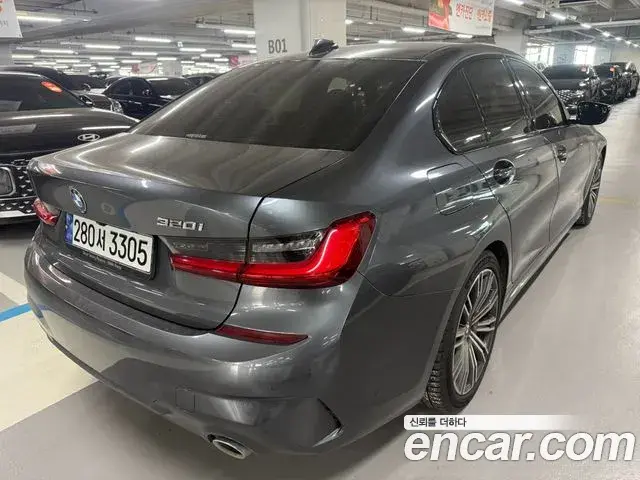 BMW 3 Series 2021 — Şəkil 11/20