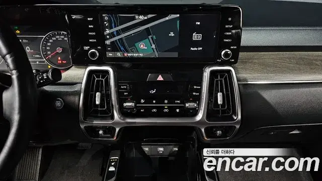 Kia Sorento 2021 — Photo 17/20
