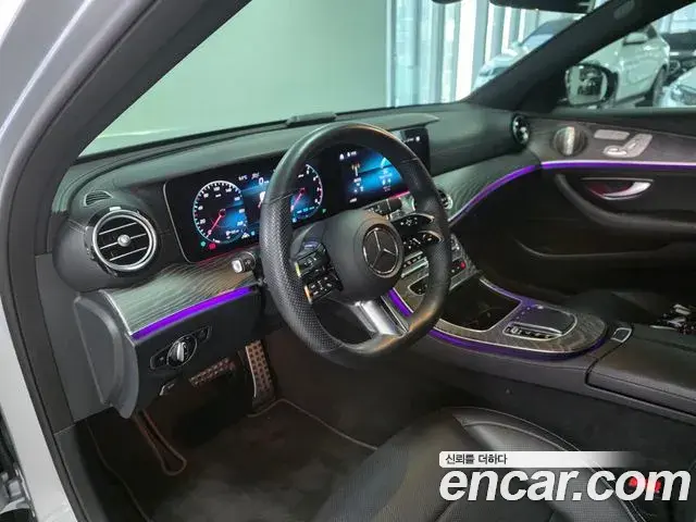 Mercedes-Benz E-Class 2022 — ფოტო 7/17